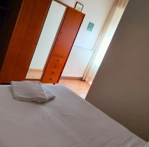 Ξενοδοχείο Continental 3*