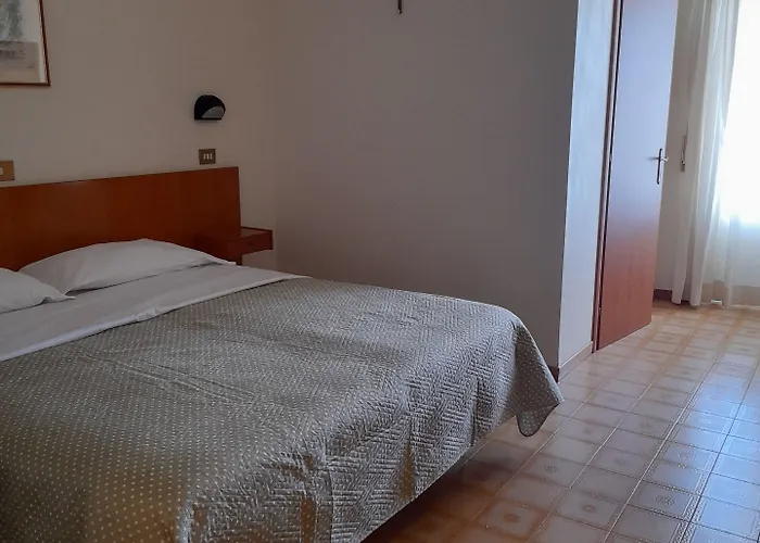 Ξενοδοχείο Continental 3*